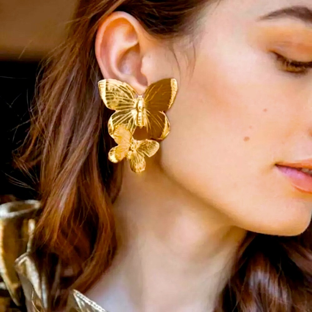 ⚜️[𝟯/$𝟭𝟴]⚜️Big Gold 2 Butterfly Earrings NEW - Picture 6 of 9